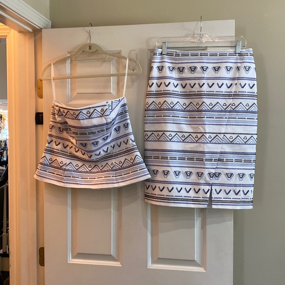 White House Black Market White and Navy Tribal Print Skirt and Top Set